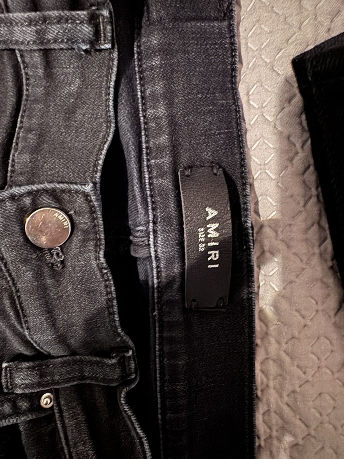 Amiri AMIRI Distressed skinny jeans Size US 32 / EU 48 - 2 Thumbnail