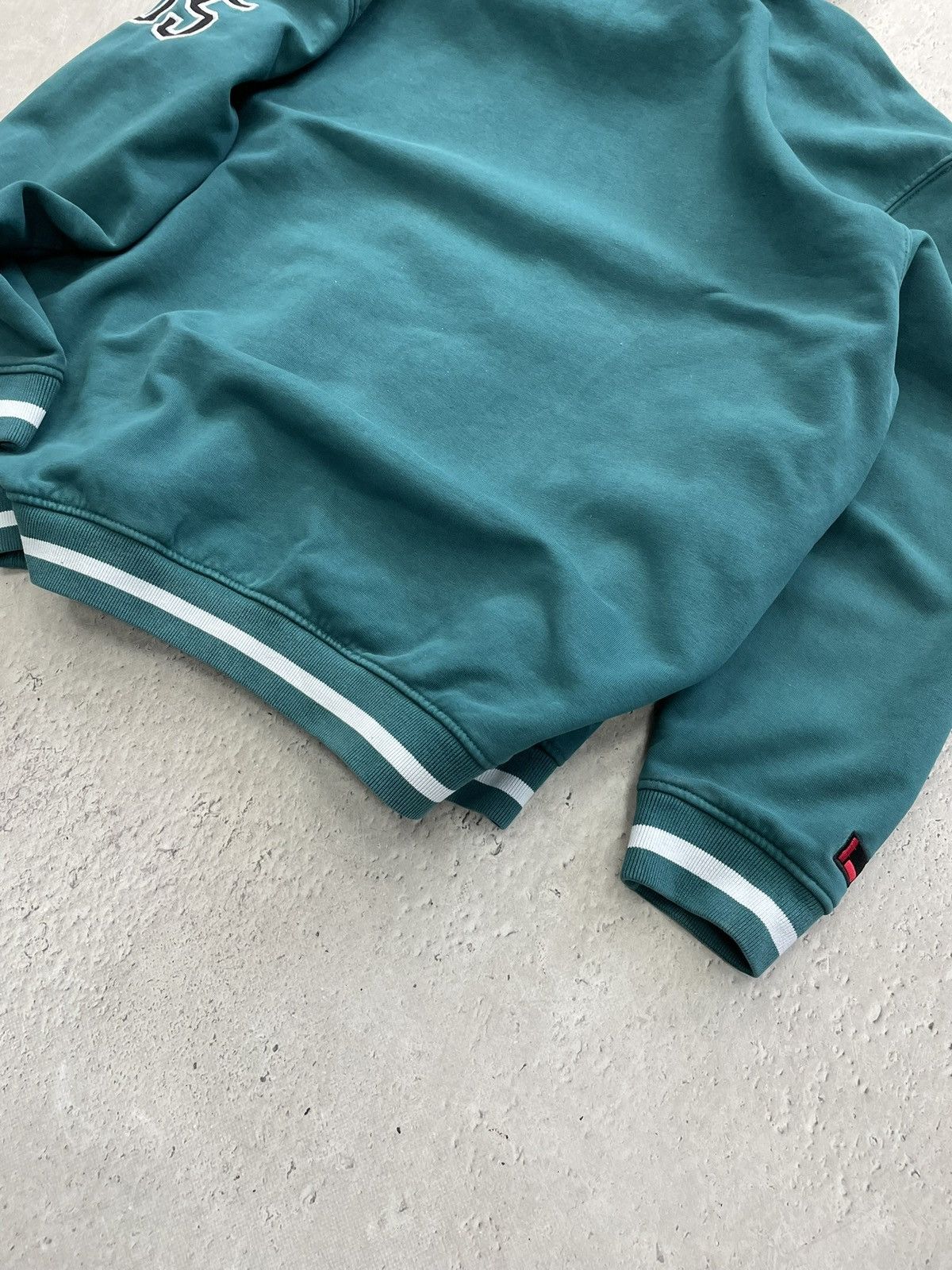 Fubu Fubu big logo rap hoodie y2k skater Size US L / EU 52-54 / 3 - 10 Thumbnail