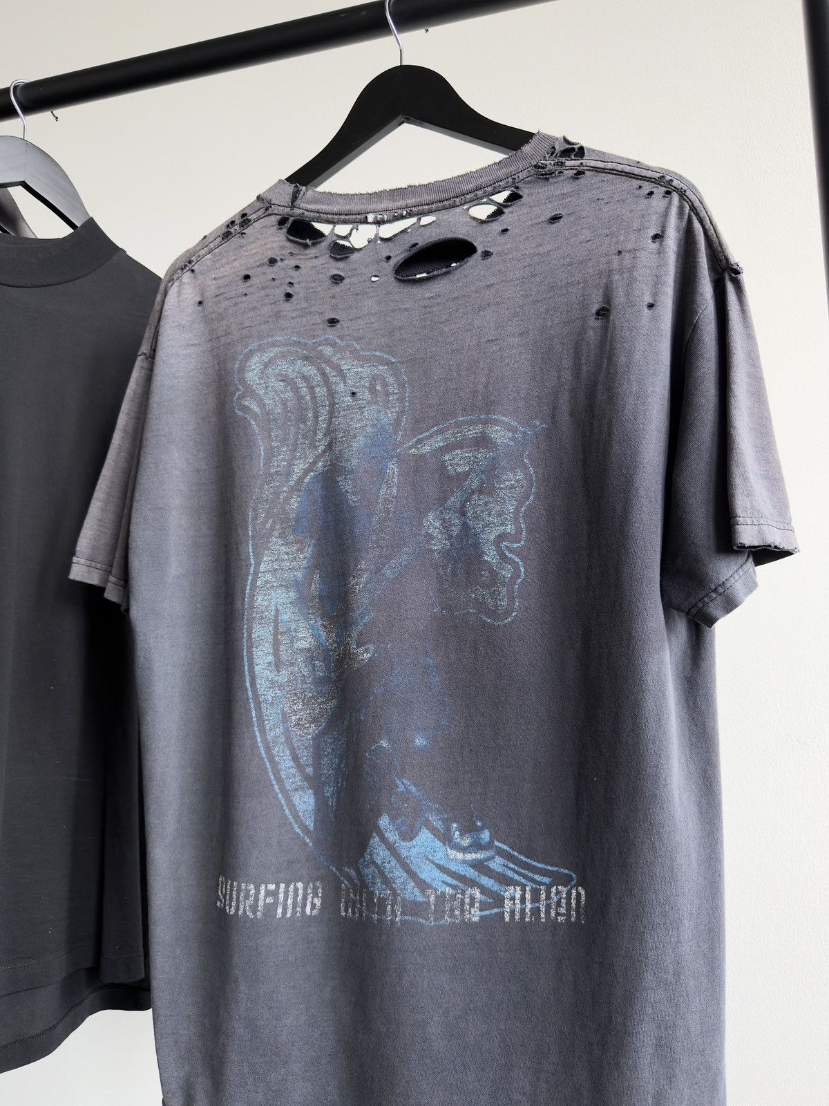 Band Tees Vintage Thrashed Joe Satriani 2000s Faded Erd Band Tee Size US L / EU 52-54 / 3 - 4 Thumbnail