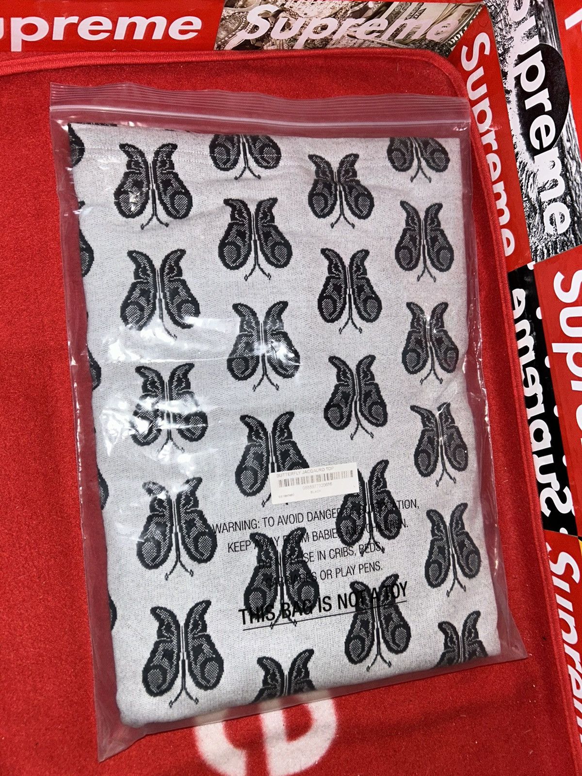Supreme Supreme Butterfly Jacquard Top SS18 size Large NEW WITH TAGS Size US L / EU 52-54 / 3 - 8 Thumbnail