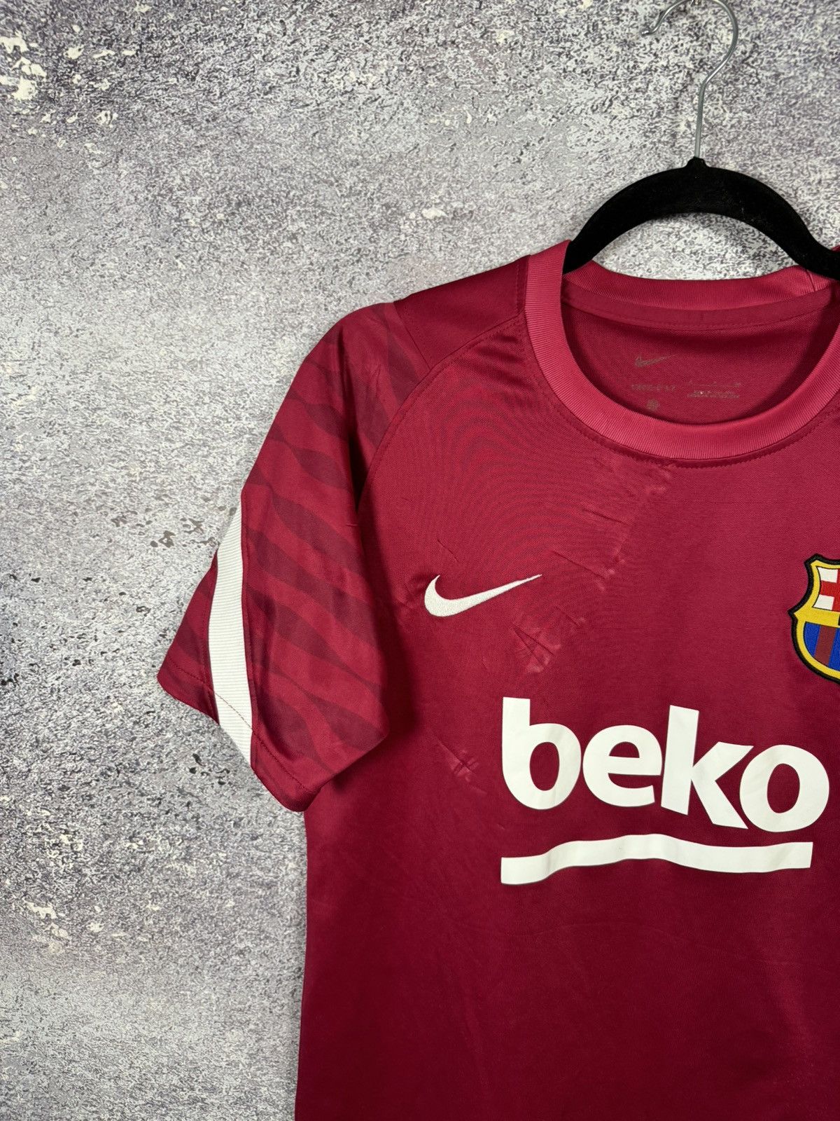 Nike × Vintage Vintage Barcelona Training Pre Match Nike Jersey Blokcore S Size US S / EU 44-46 / 1 - 3 Thumbnail