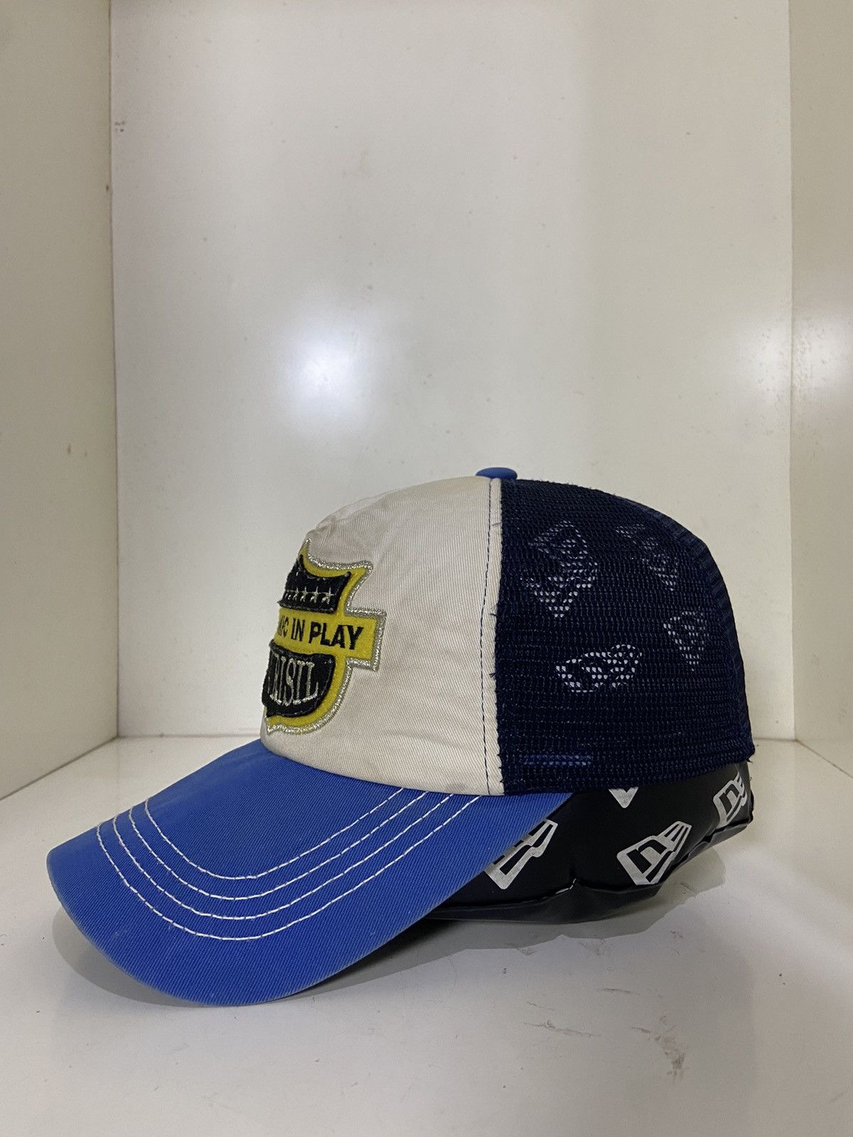 Hysteric Glamour 2000s BURISIL DYNAMIC IN PLAY TRUCKER HAT Size ONE SIZE - 4 Thumbnail