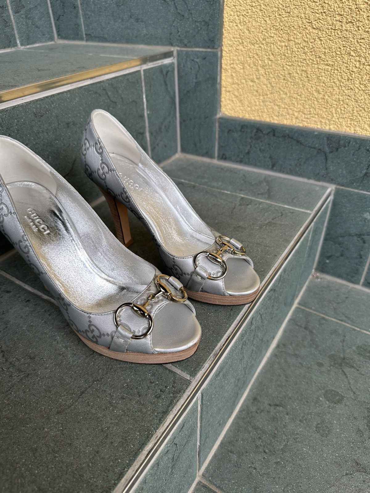 Gucci Gucci Monogram Heels Pumps Gray Luxury Shoes Made in Italy Size US 5.5 / IT 35.5 - 6 Thumbnail