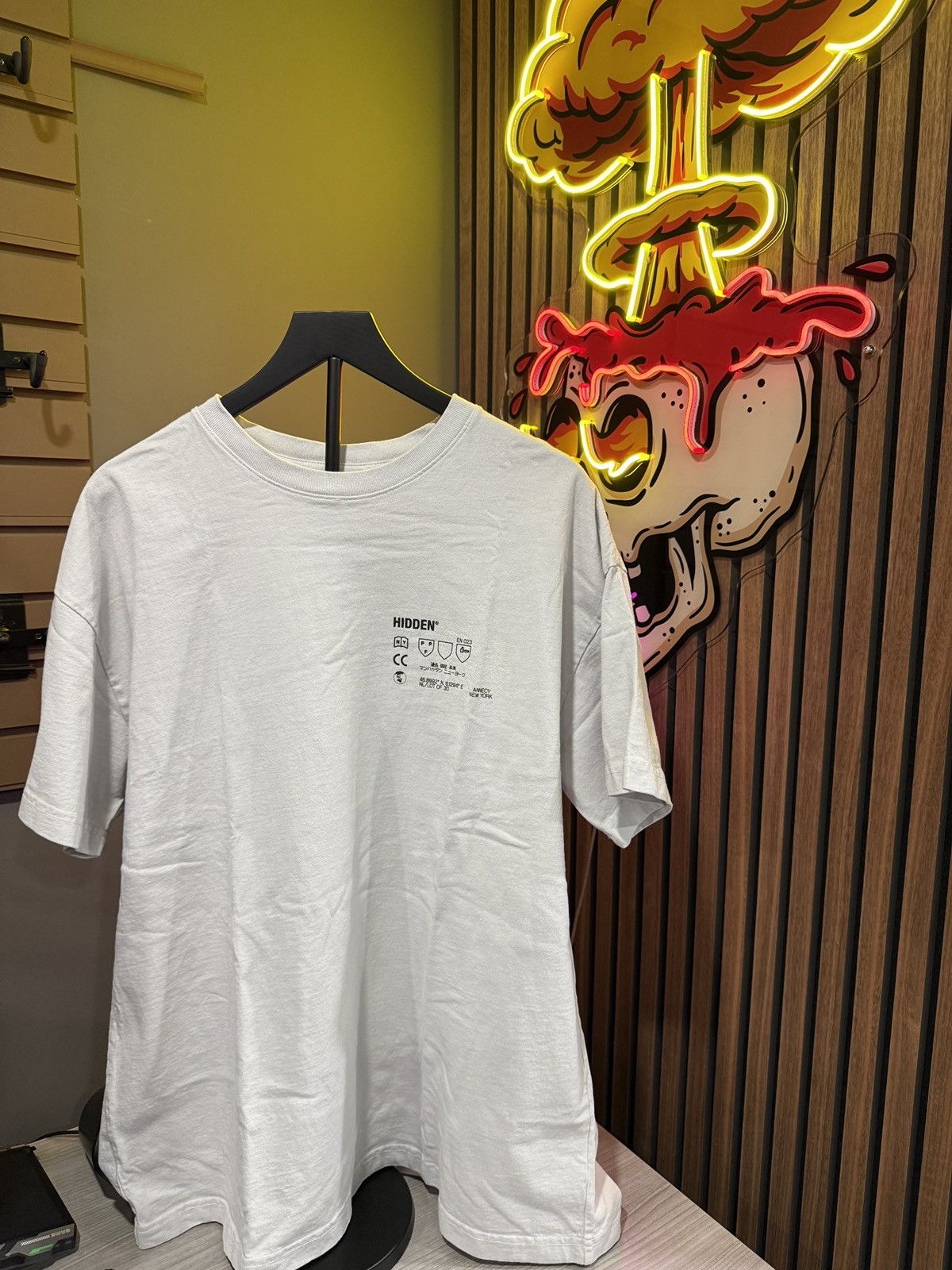 HIDDEN Hidden NY x Avirex Tee Cement Grey Size US XL / EU 56 / 4 - 1 Thumbnail