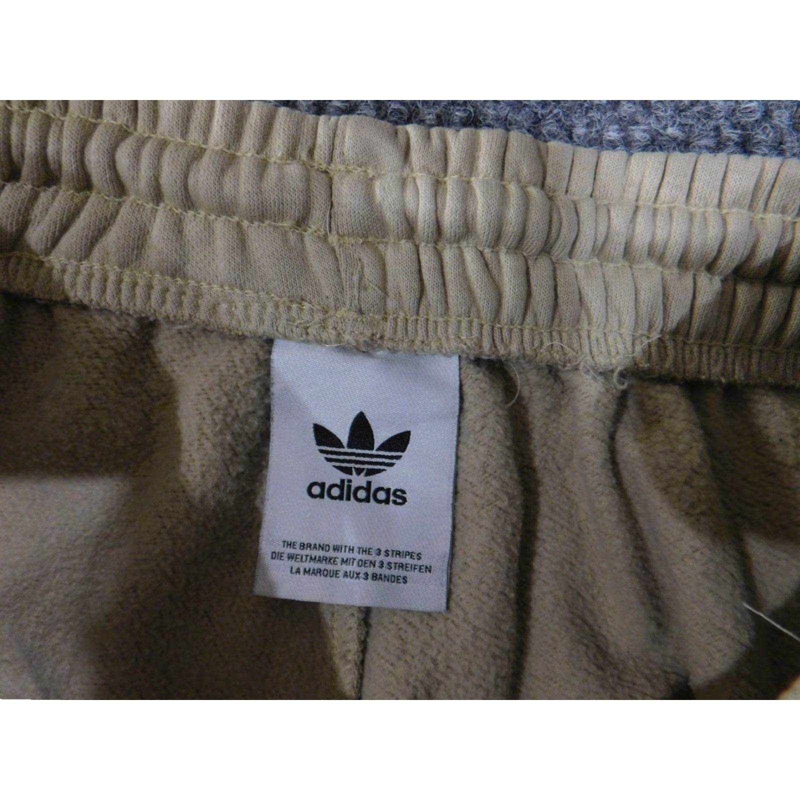 Adidas Adidas Shorts Mens Medium Beige Trefoil Logo Drawstring Pockets Casual Athletic Size US 31 - 5 Thumbnail