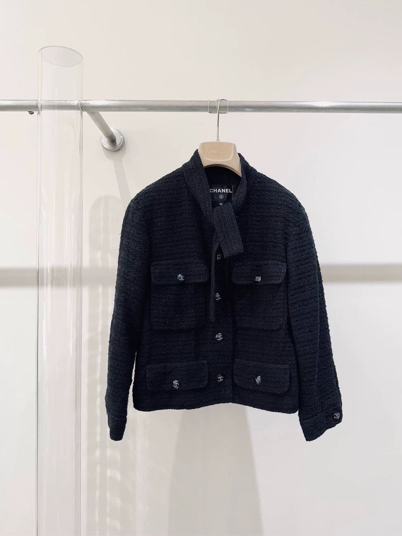 Chanel Black Tweed Jacket with Bow Details - dmc