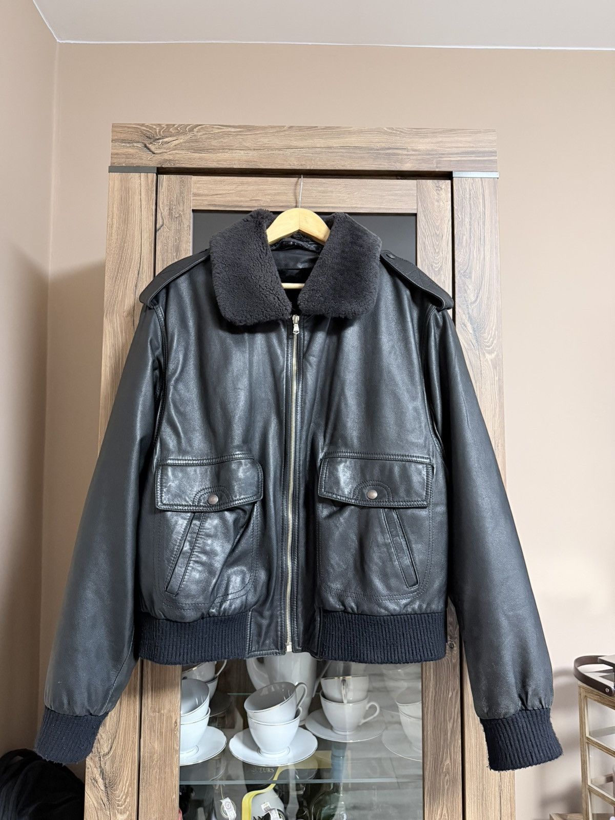 Vintage Vintage Black Shearling Guido Medici Leather Bomber Jacket Size US L / EU 52-54 / 3 - 1 Thumbnail