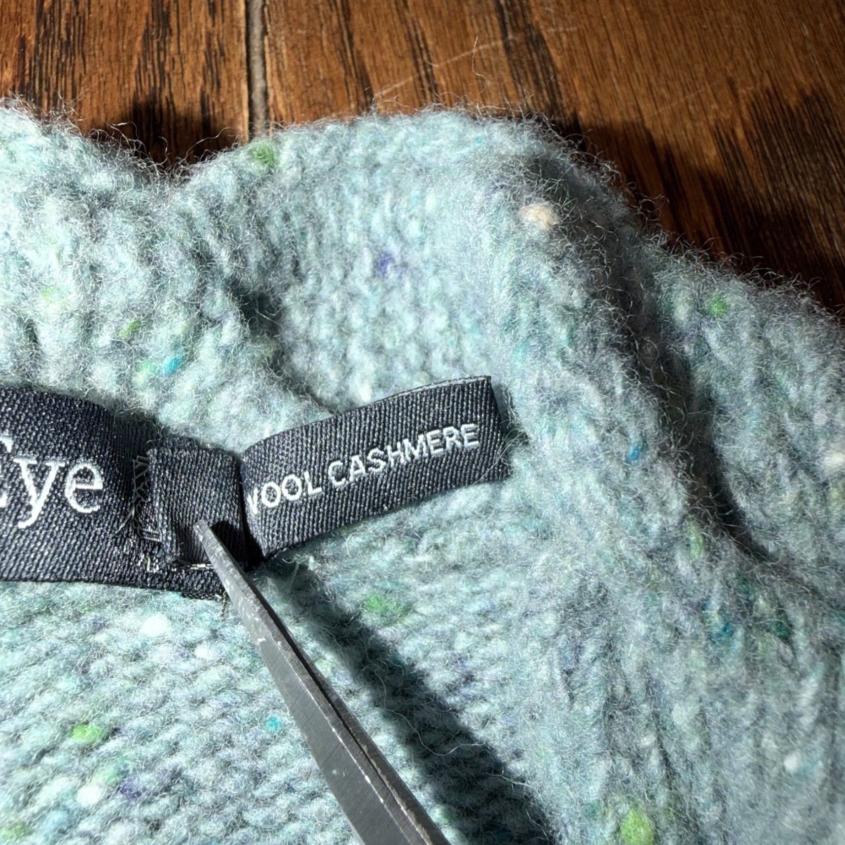 Vintage VINTAGE IrelandsEye Cardigan Sweater Women’s Medium Green Cable Knit Wool Cashmere Aran Size M / US 6-8 / IT 42-44 - 4 Thumbnail