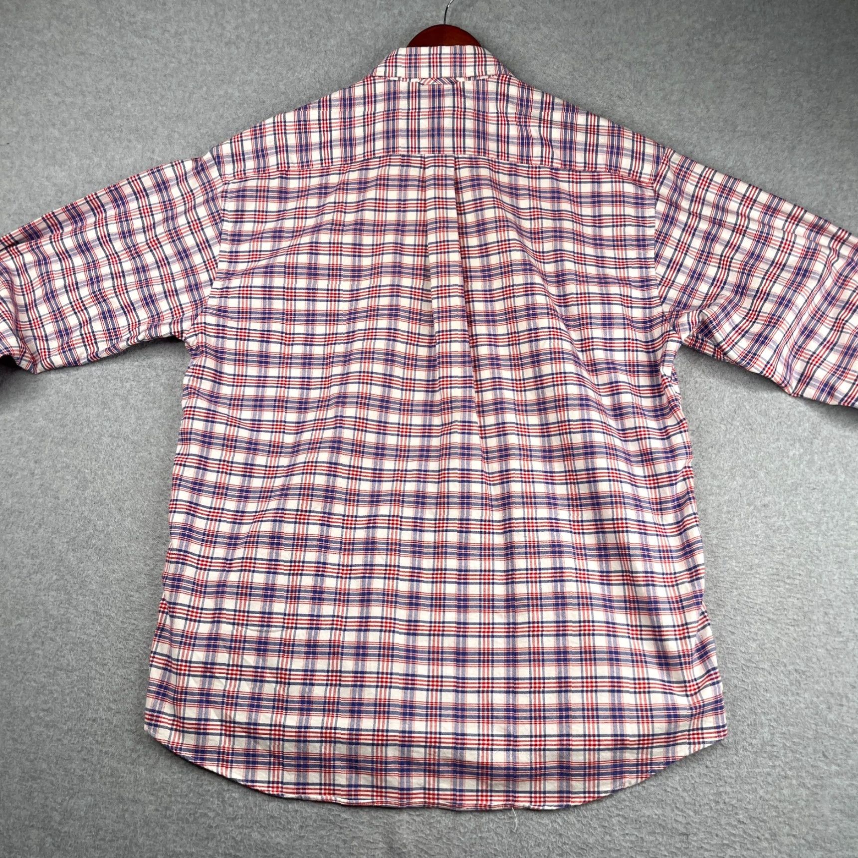 Tommy Hilfiger VINTAGE Tommy Hilfiger Shirt Red White Plaid Crest Button Up Long Sleeve Mens Shirt Size US L / EU 52-54 / 3 - 6 Thumbnail