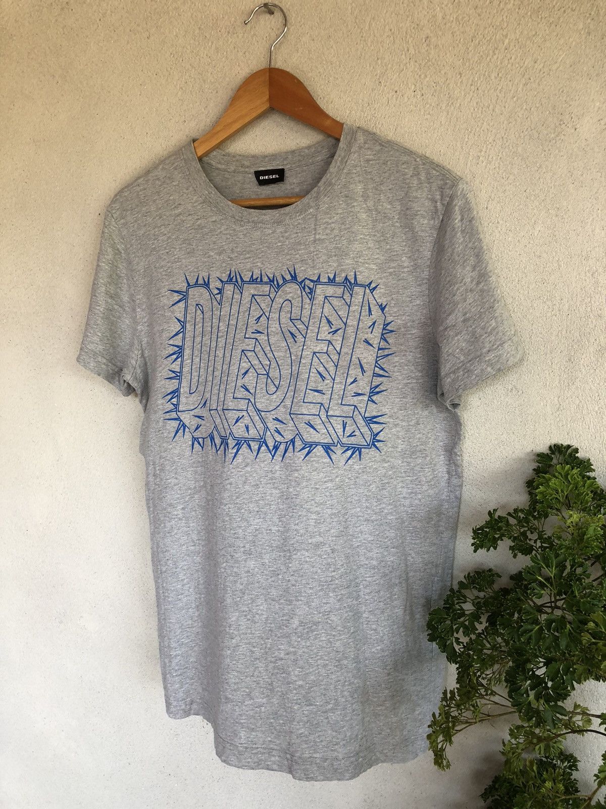 Diesel × Vintage Vintage Y2K Diesel Centre Logo Tshirts Size US M / EU 48-50 / 2 - 4 Thumbnail