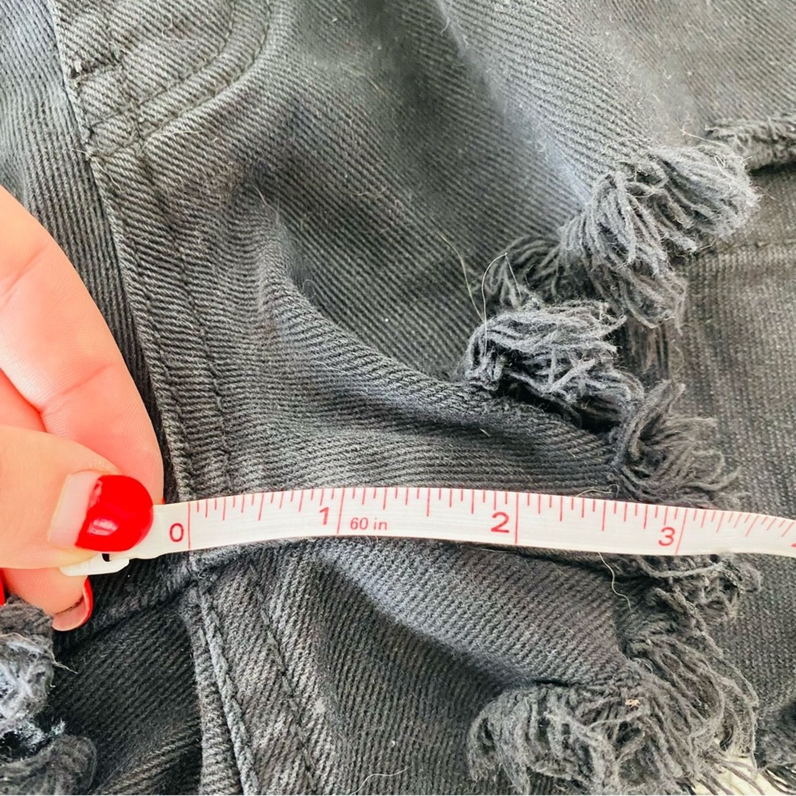 One Teaspoon ONE TEASPOON Mid Rise Bandits Black Wash Denim Cutoffs Short Size 27" / US 4 / IT 40 - 7 Thumbnail