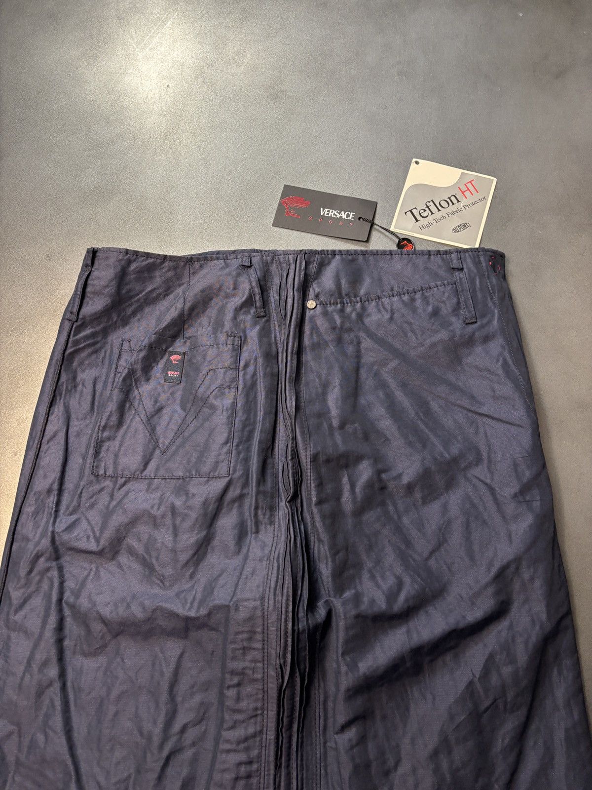 Versace × Vintage Vintage Versace Sport Skirt Nylon 2000s 1990s Deadstock Size 28" / US 6 / IT 42 - 14 Thumbnail