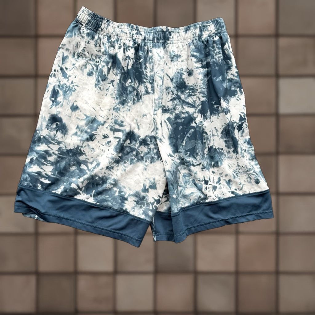 Under Armour Under Armour Shorts Men L Multicolor Polyester Drawstring Athletic Outdoors Size US 33 - 1 Thumbnail