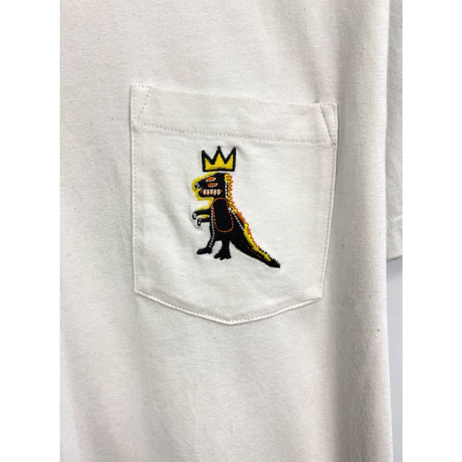 Uniqlo Y2K Uniqlo Jean Michel Basquiat Art Rare Retro T-Shirt Hype XL White Mens T-Shirt Retro Basquiat Art XL White Size US XL / EU 56 / 4 - 5 Thumbnail