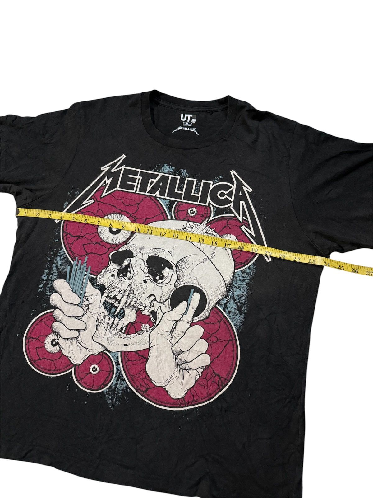 Band Tees METALLICA Band x UT Uniqlo T-shirt Size US XL / EU 56 / 4 - 3 Thumbnail
