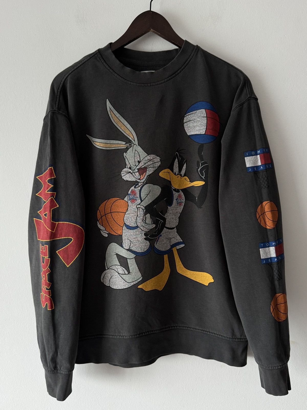 Tommy Hilfiger 🔥🔥 Tommy Hilfiger x Space Jam Grey Cotton Sweatshirt Size US M / EU 48-50 / 2 - 1 Thumbnail
