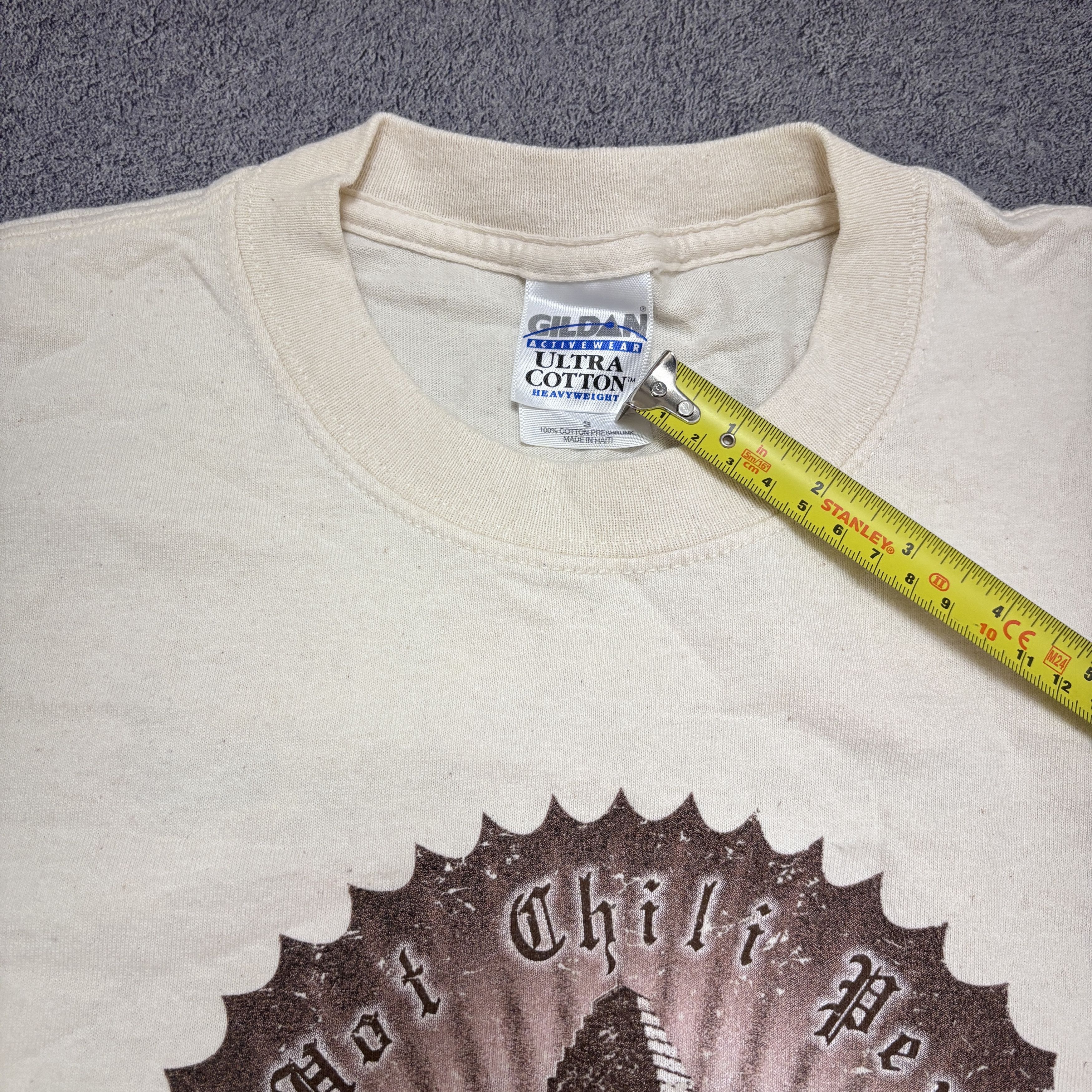 Band Tees Vintage Red Hot Chili Peppers Shirt Rock Band Tee Y2K Tour Size US S / EU 44-46 / 1 - 8 Thumbnail
