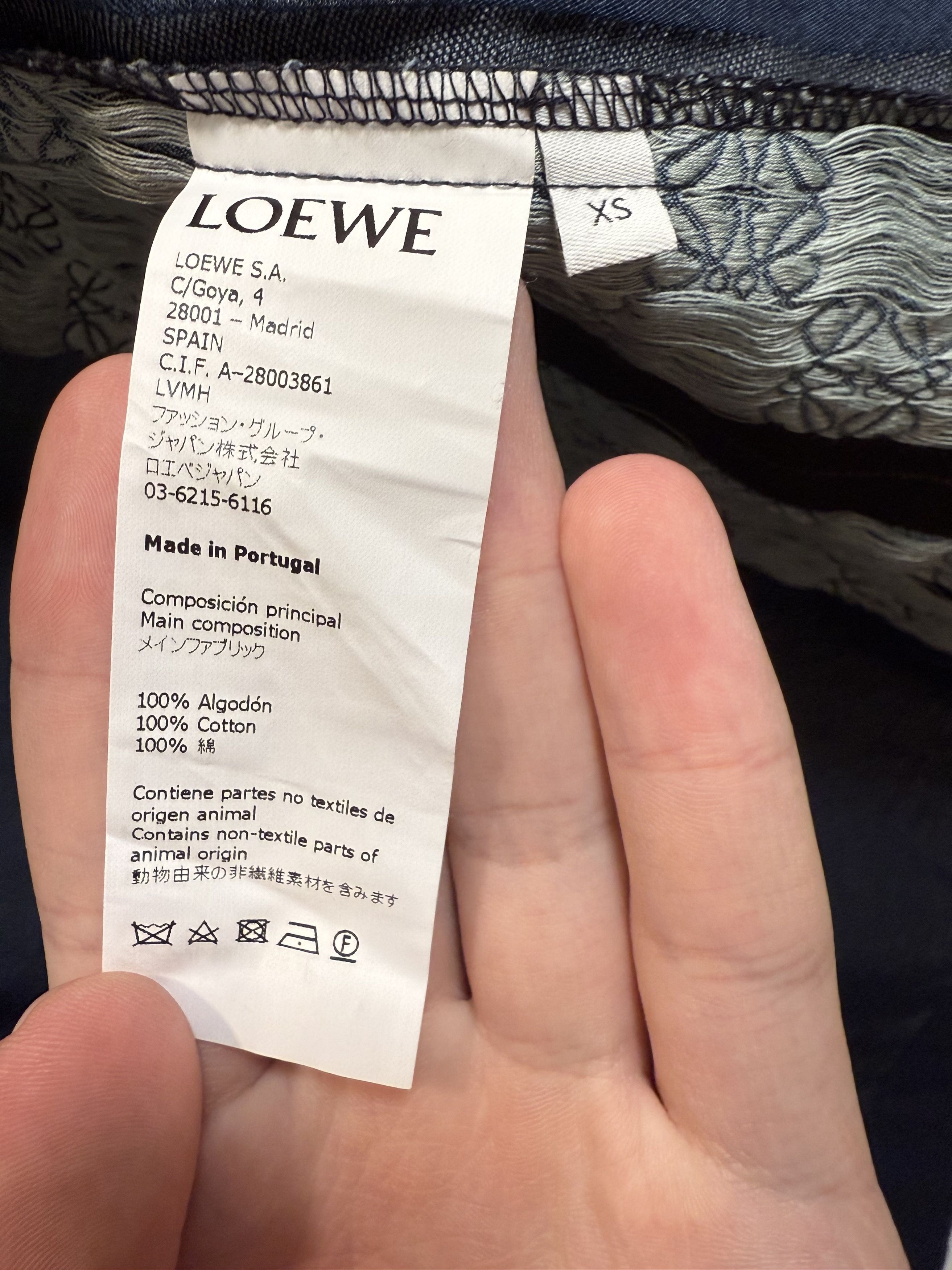 Loewe Anagram Short Sleeve Shirt Size US S / EU 44-46 / 1 - 11 Thumbnail