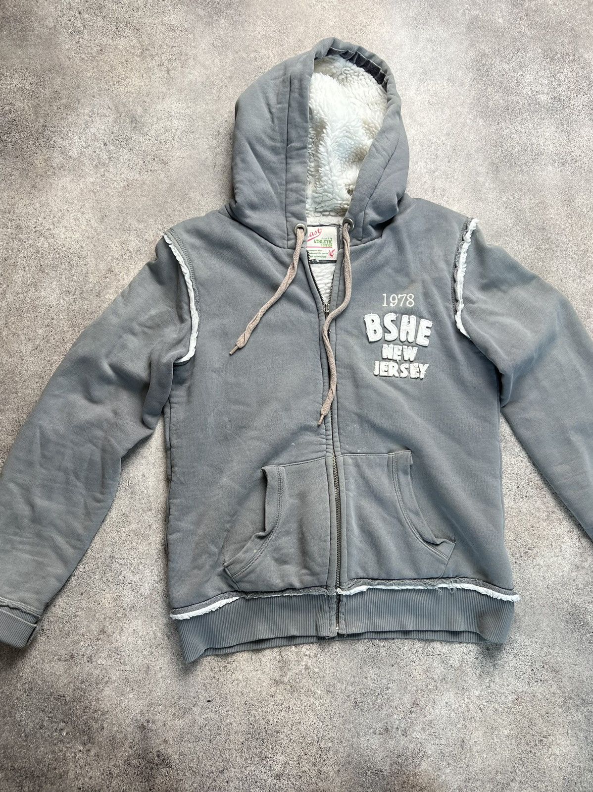 20471120 Vintage distressed hoodie Size S / US 4 / IT 40 - 2 Thumbnail