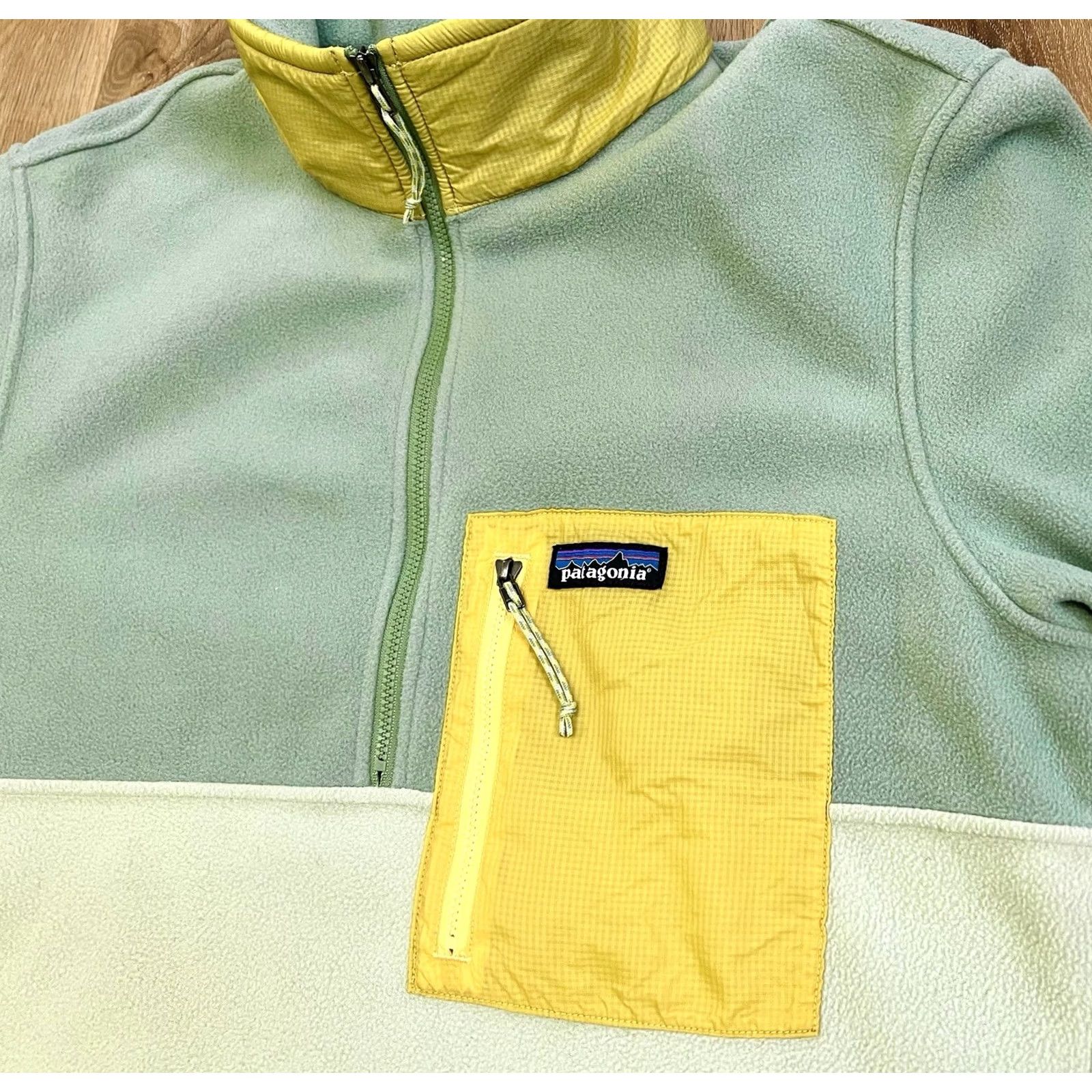 Patagonia 2. Keywords: Includes "Patagonia", "Microdini", "Fleece Pullover", "Green", "Salva" which are frequently used in searches Size US M / EU 48-50 / 2 - 3 Thumbnail