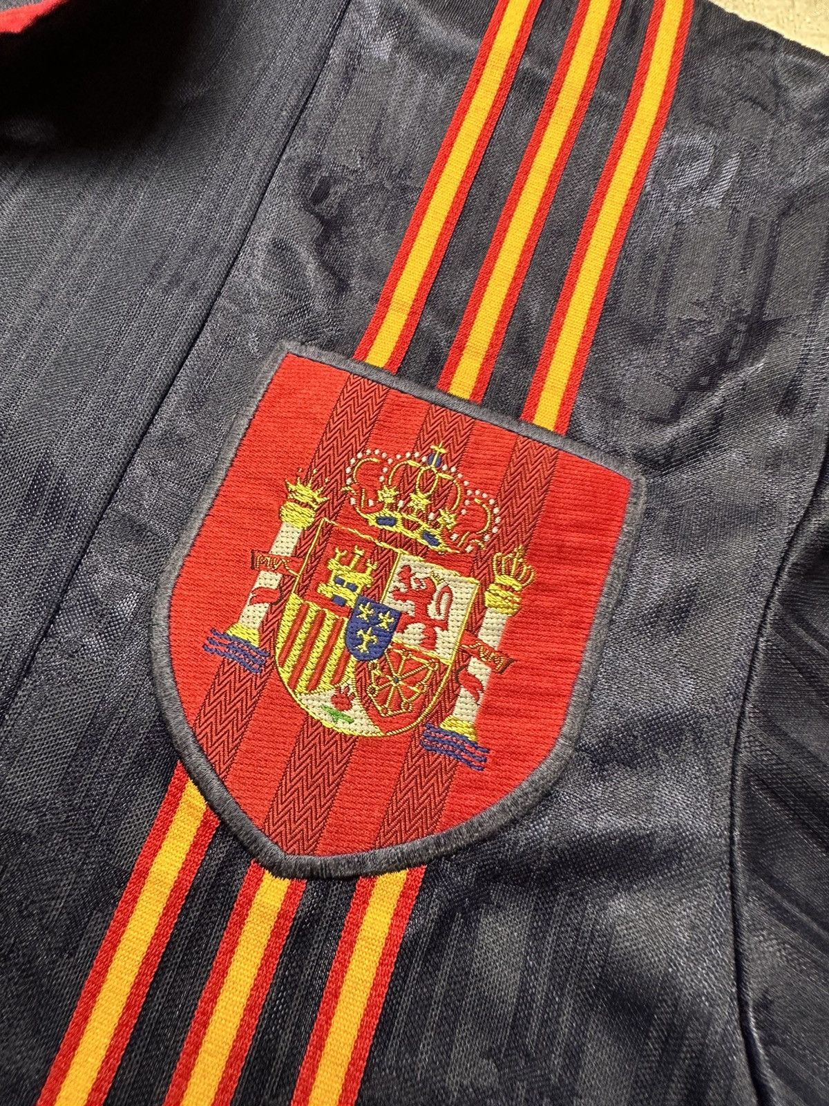 Adidas × Vintage Vintage adidas Spain soccer jersey size XL rare Size US XL / EU 56 / 4 - 5 Thumbnail