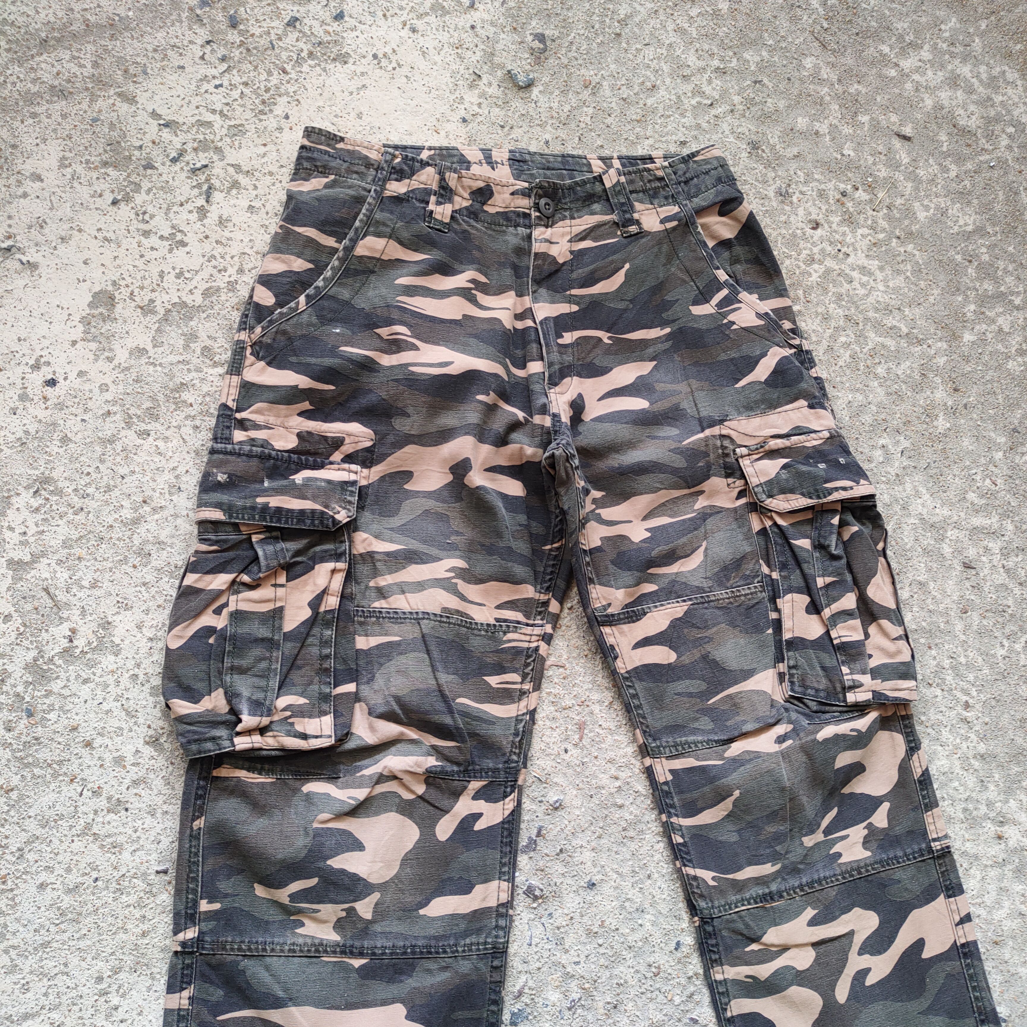 Japanese Brand × Vintage VINTAGE TWENTY WORK FADED CAMO CARGO PANTS Size US 32 / EU 48 - 4 Thumbnail
