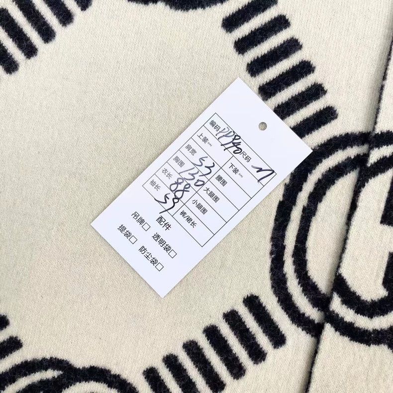 Gucci Gucci Wear an old-fashioned full-print coat on both sides Size M / US 6-8 / IT 42-44 - 7 Thumbnail