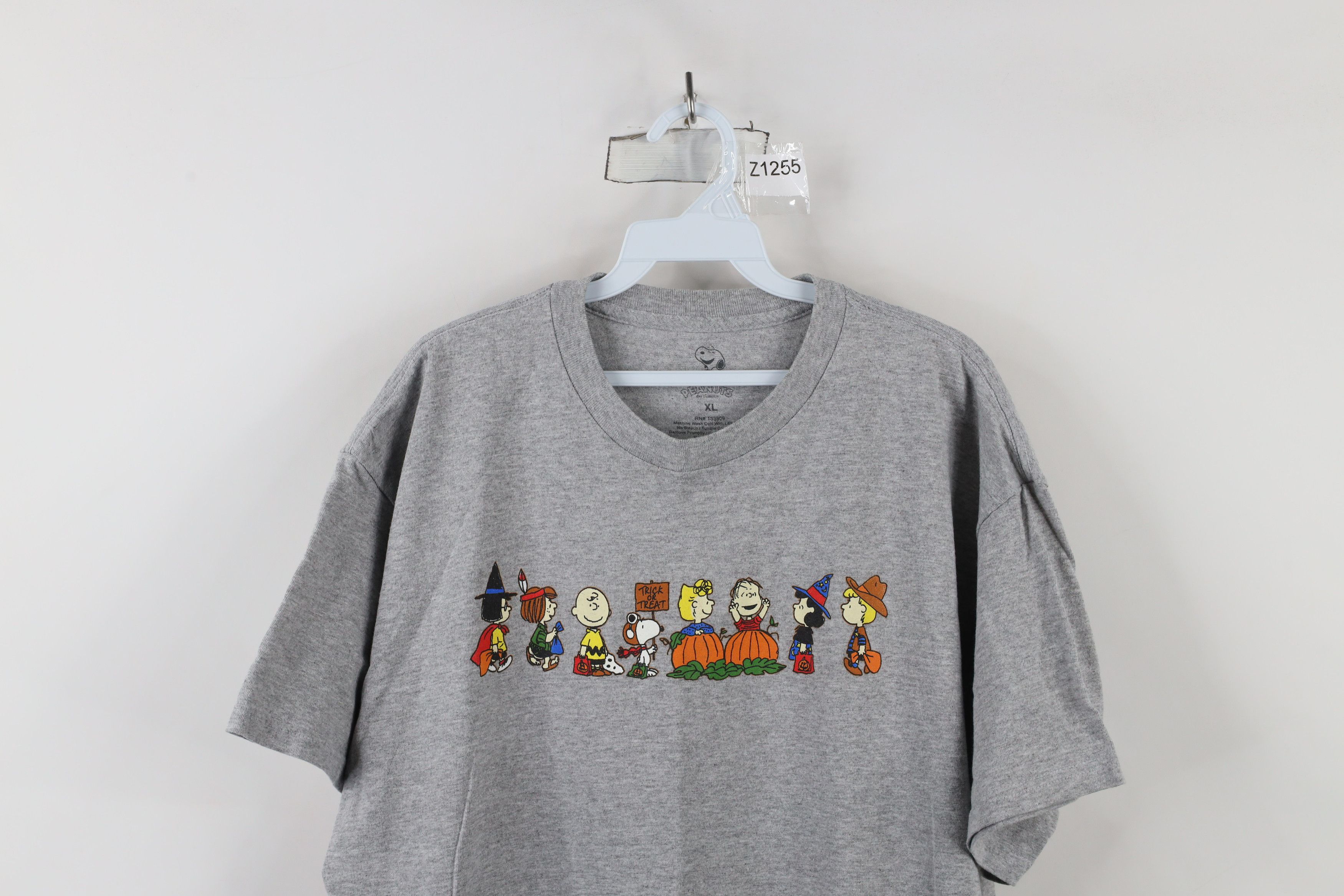 Vintage Vintage Y2K Peanuts Charlie Halloween Short Sleeve T-Shirt Size US XL / EU 56 / 4 - 2 Thumbnail