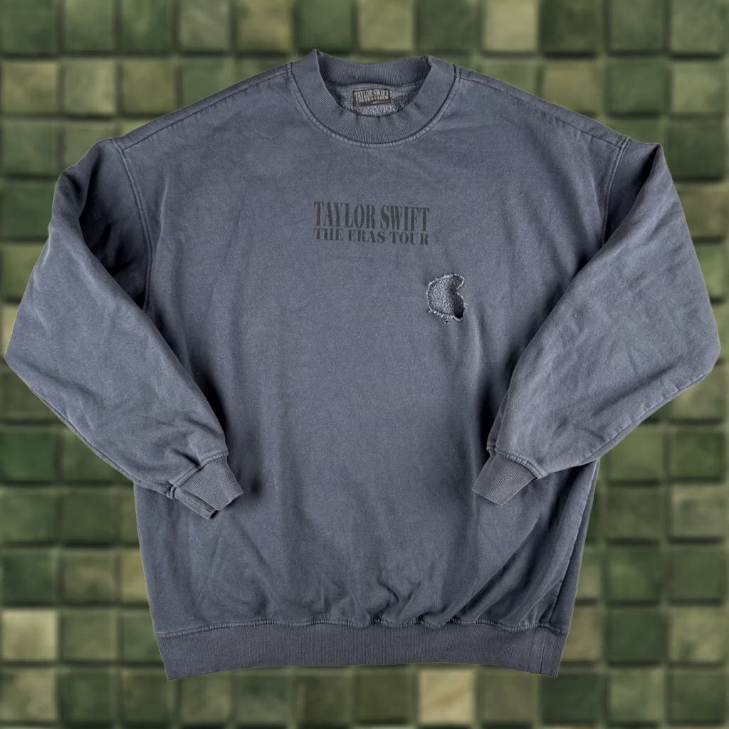 Vintage Taylor Swift The Eras Tour Crewneck Sweatshirt Navy Gray Oversized L Tour Merch Womens Size L / US 10 / IT 46 - 1 Thumbnail