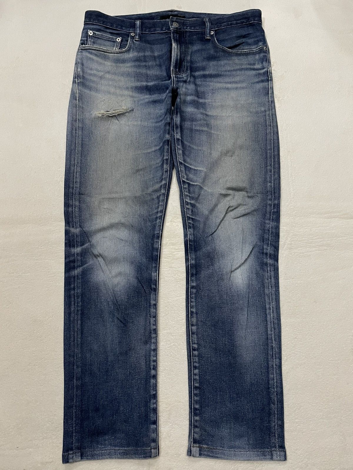 Uniqlo Vintage Uniqlo distressed faded dark blue jeans Size US 36 / EU 52 - 1 Thumbnail