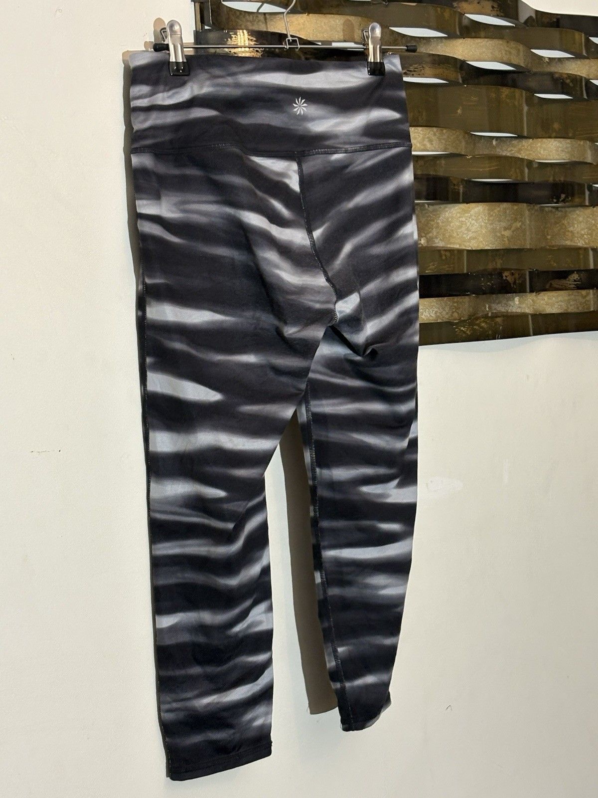 Athleta ATHLETA Capri Cropped Pants Leggings Athletic Workout S Size 26" / US 2 / IT 38 - 5 Thumbnail