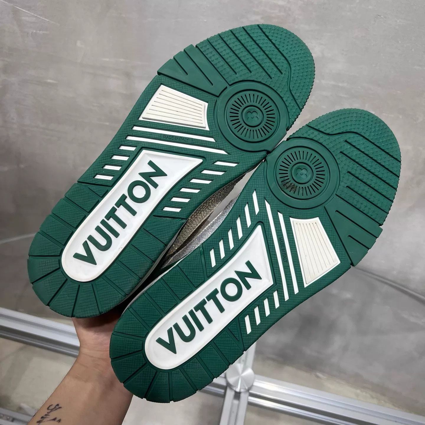 Louis Vuitton LV Trainer White Green Diamond-Embellished UK7.5/41.5 YH25837 Size US 8.5 / EU 41-42 - 7 Thumbnail