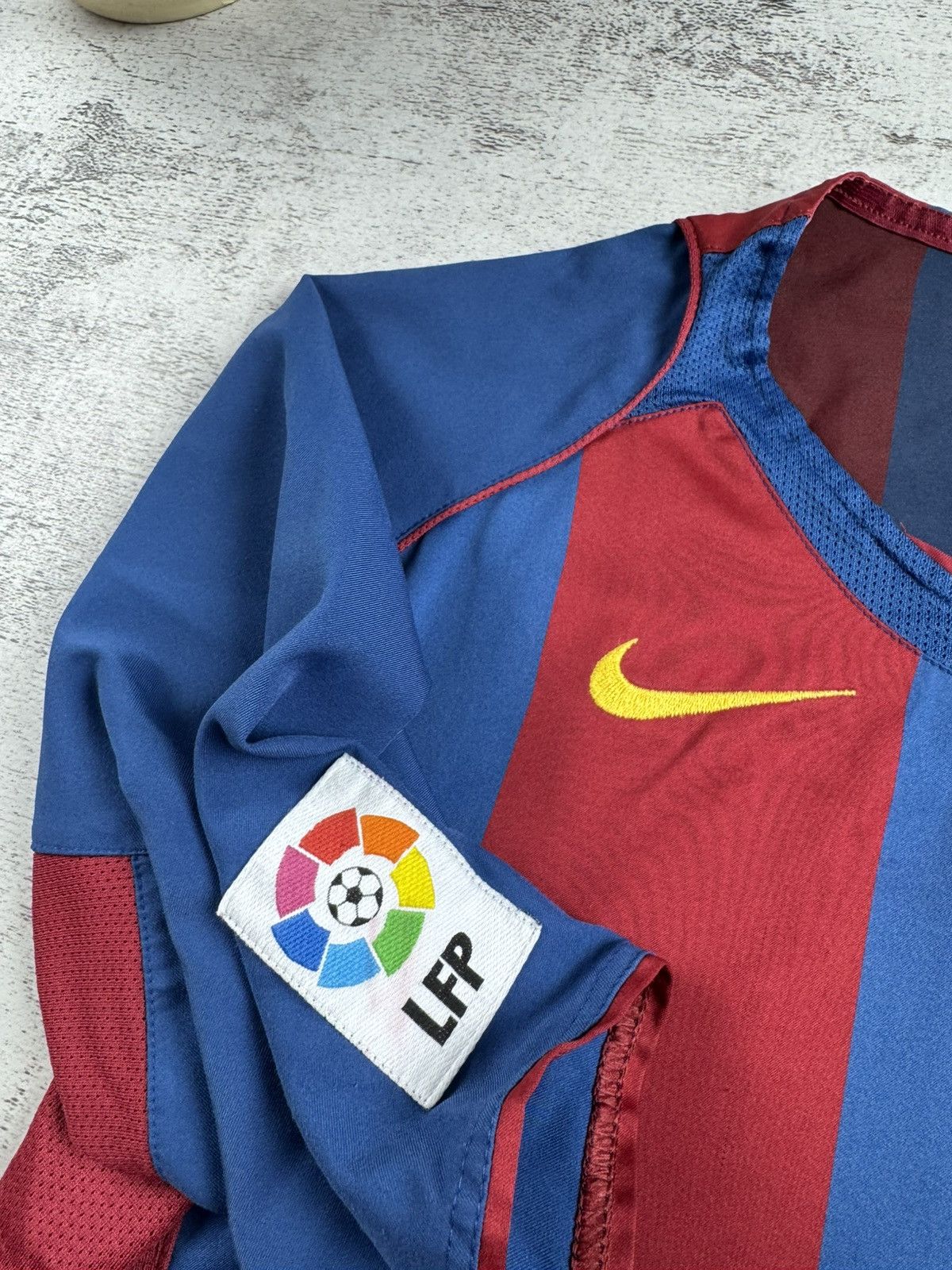 Nike BARCELONA 2004/2005/2006 Home Vintage Nike Soccer Football Football Shirt Jersey Size US S / EU 44-46 / 1 - 8 Thumbnail