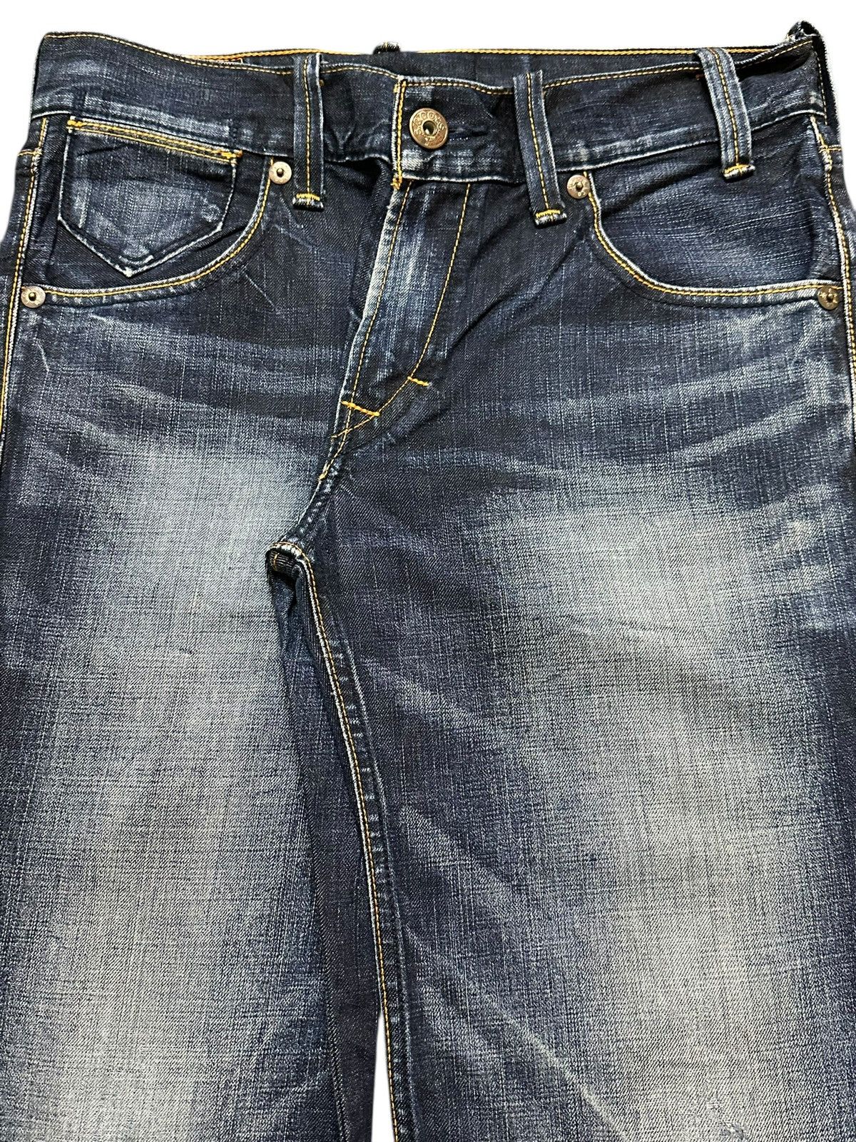Levi's Vintage Levis 504 Blue Faded Wash Style Distress Loose Jeans Size US 32 / EU 48 - 4 Thumbnail