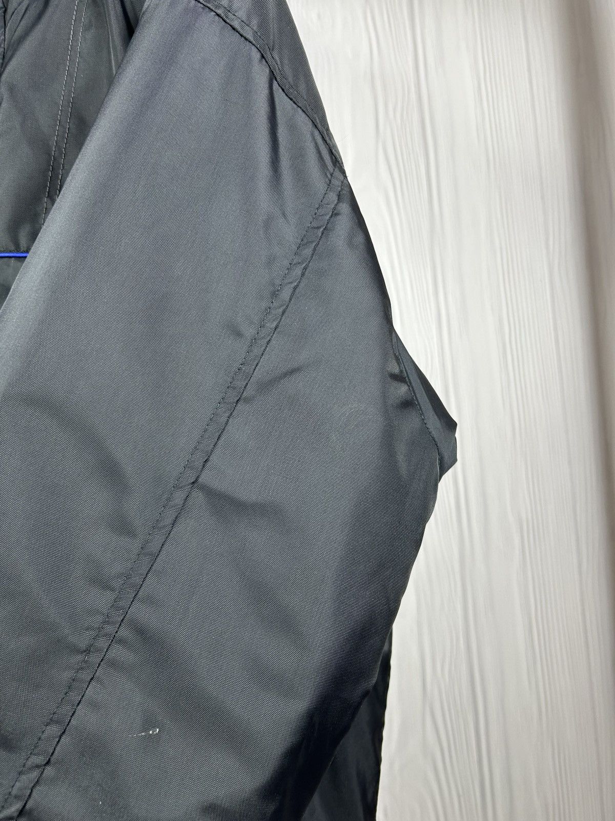 Nike Vintage Y2K Nike Nylon Jacket Big Swoosh Size M Size US M / EU 48-50 / 2 - 8 Thumbnail