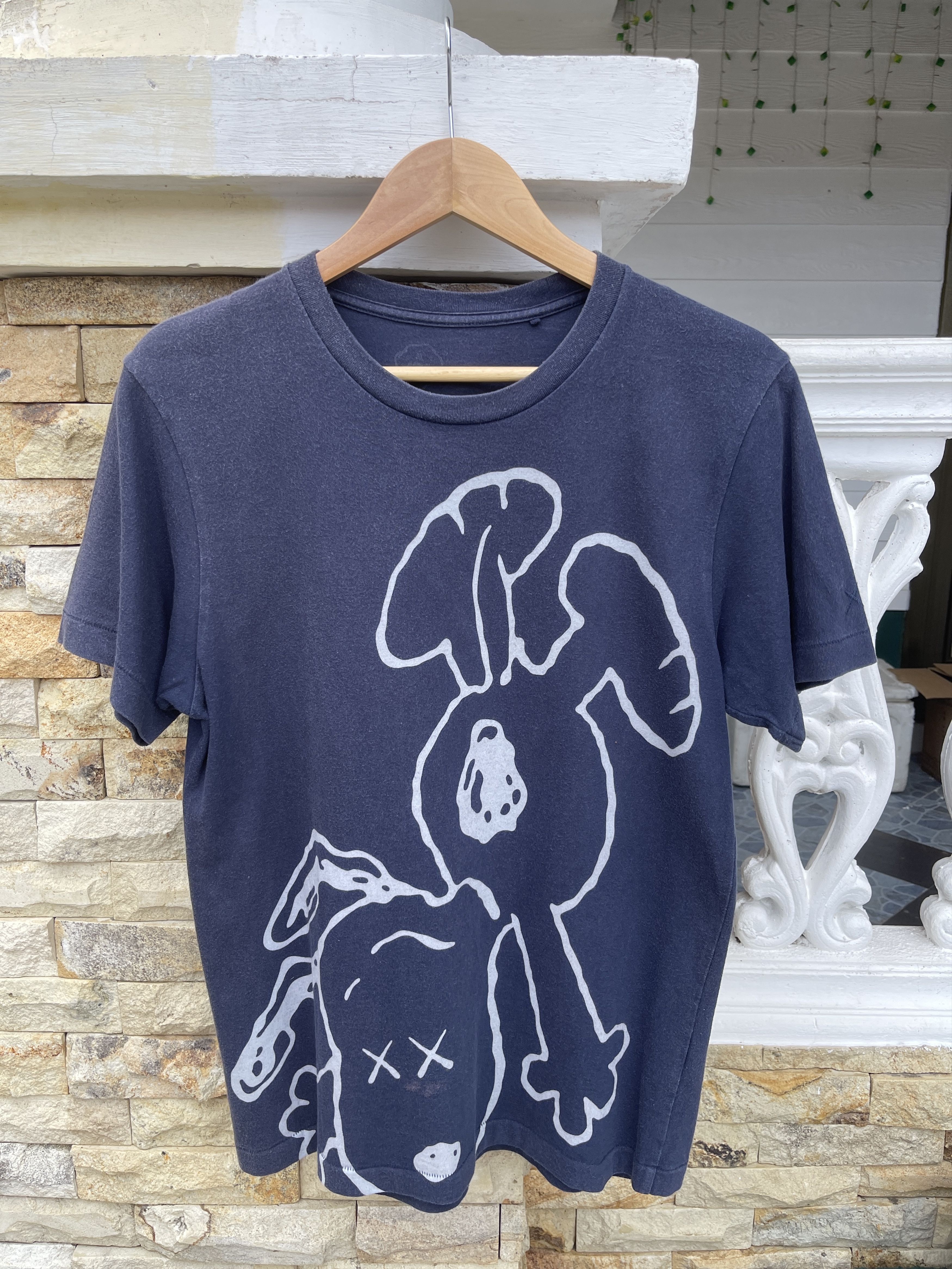 Kaws × Peanuts × Uniqlo Last Drop🔥Rare🔥Vintage KAWS Japanese Uniqlo T-Shirt Size US M / EU 48-50 / 2 - 1 Thumbnail