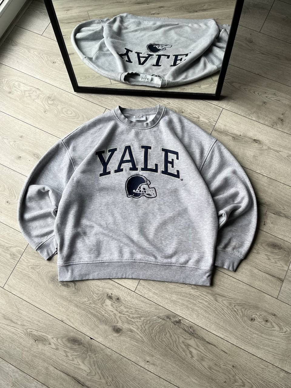 Vintage Vintage Yale Boxy Sweatshirt Y2K M Size US M / EU 48-50 / 2 - 2 Thumbnail