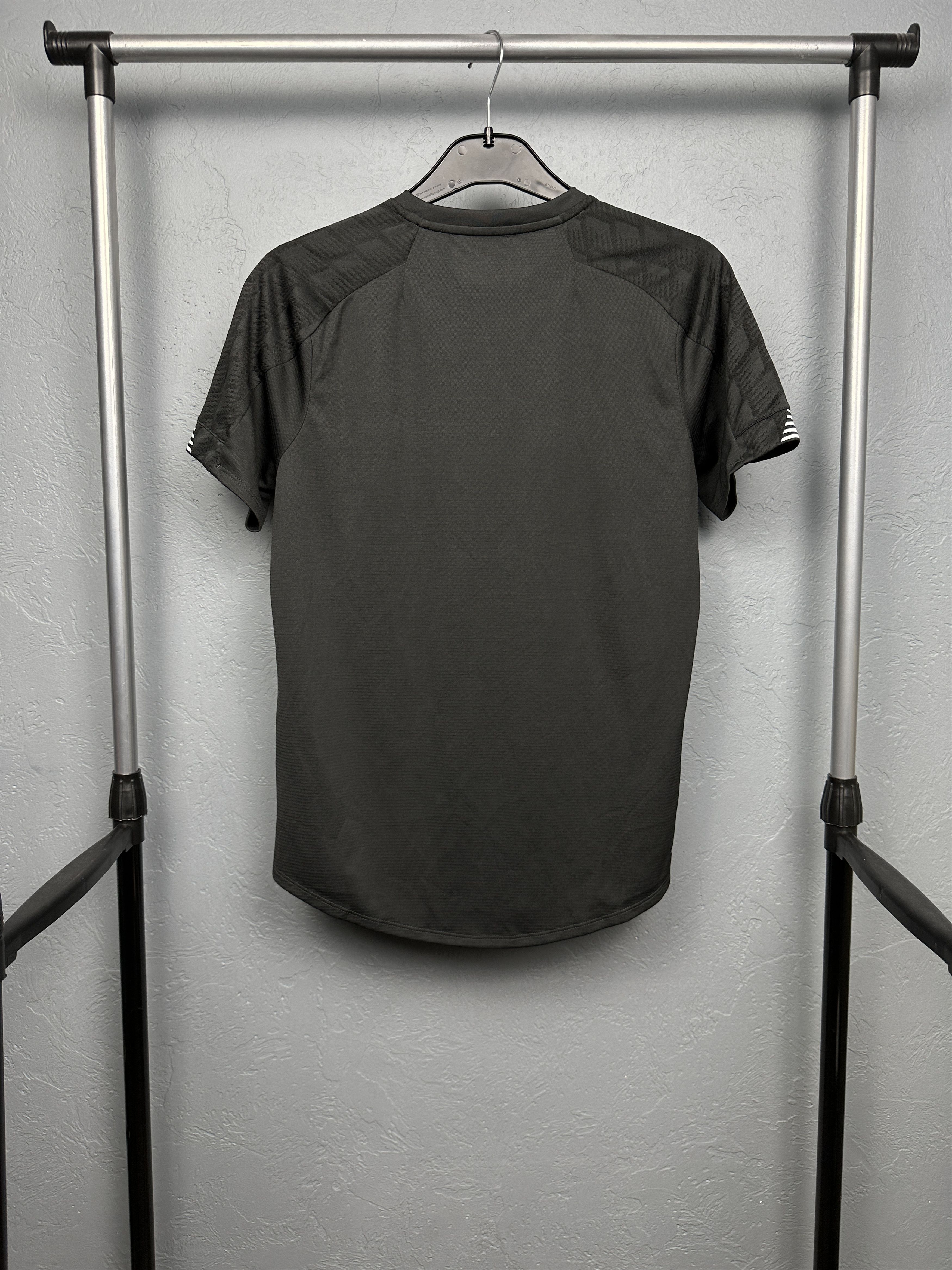 New Balance New Balance Liverpool Soccer Jersey T-Shirt Size US S / EU 44-46 / 1 - 7 Thumbnail