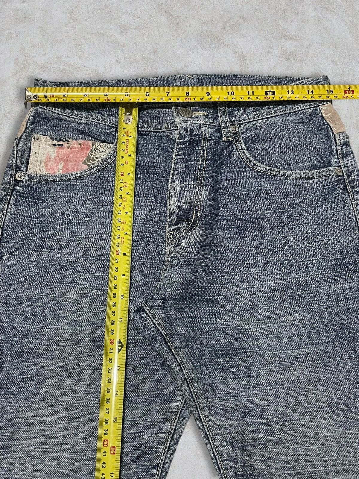 Karakuri Tamashii Vintage Japanese Karakuri Style Koi Fish Washed Sugoi Jeans Size 30" / US 8 / IT 44 - 11 Thumbnail
