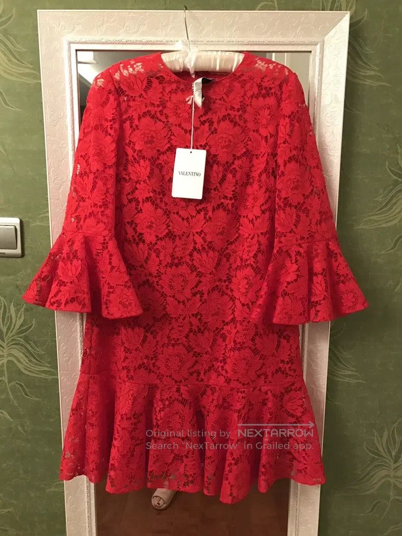 Valentino Big red lace dress