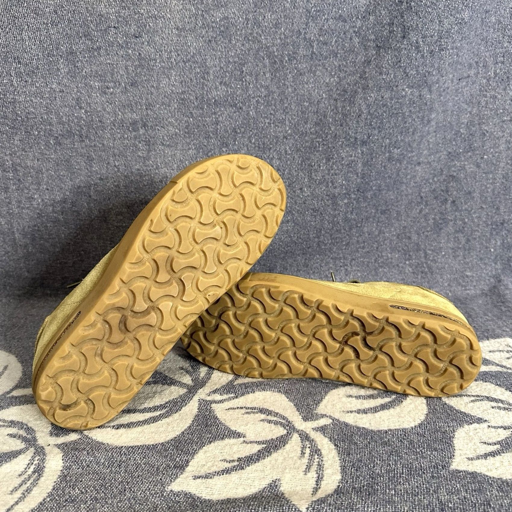 Birkenstock Birkenstock Bend Low Suede Leather Sneakers Womens 8 Beige EU39/US 8-8.5 Casual Sneaker Flat Low Top Lace Up Size US 8 / IT 38 - 6 Thumbnail