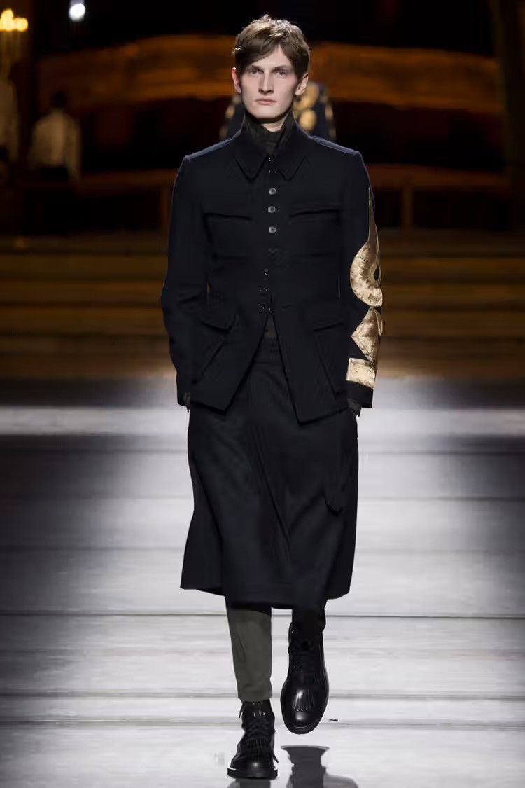 Dries Van Noten Dries Van Noten FW16 Heavy Embellished Coat Size US L / EU 52-54 / 3 - 14 Thumbnail