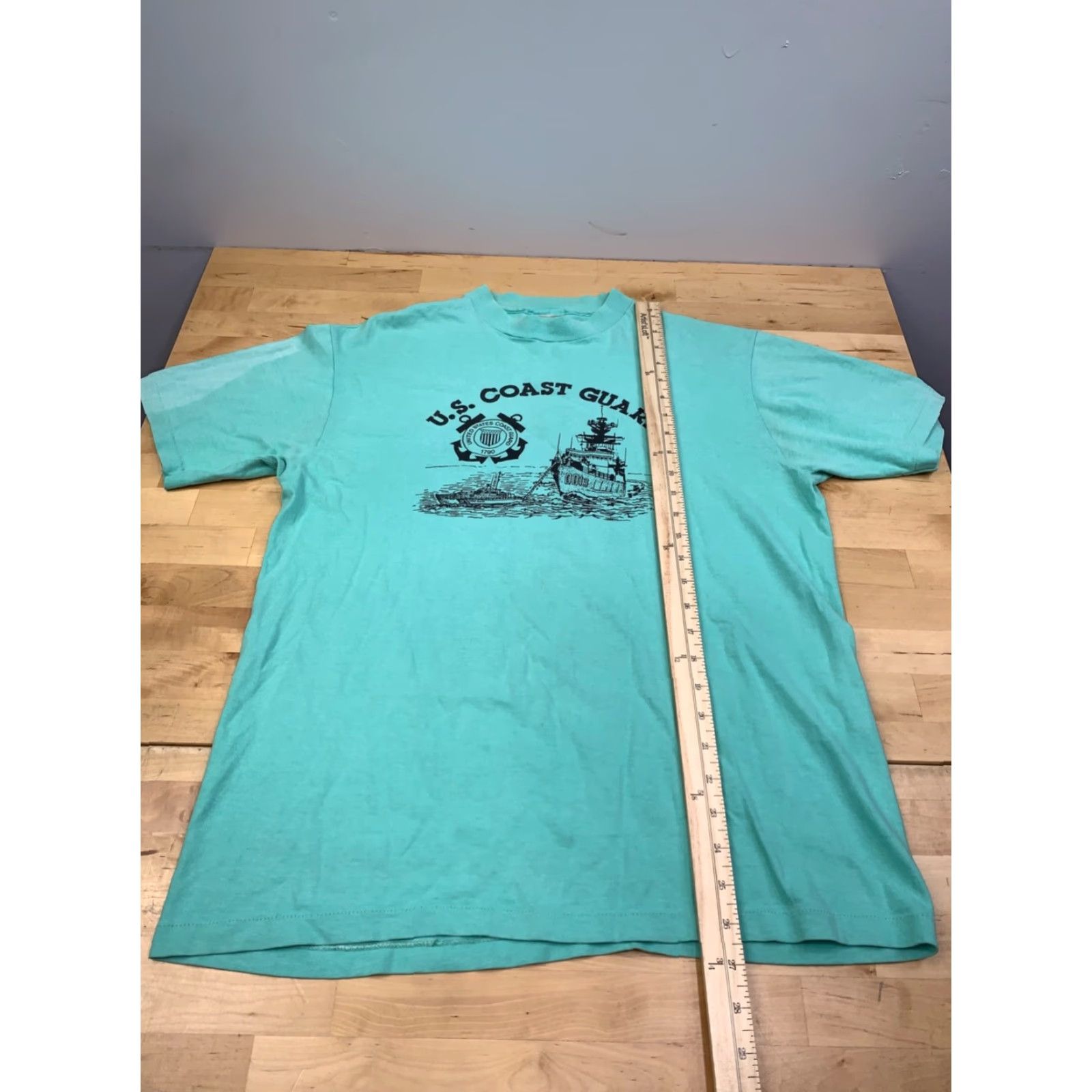 Hanes VINTAGE United States Coast Guard Shirt Mens L Mint Green 90s USA Military Hanes T-Shirt Green 90s Mens Size US L / EU 52-54 / 3 - 5 Thumbnail