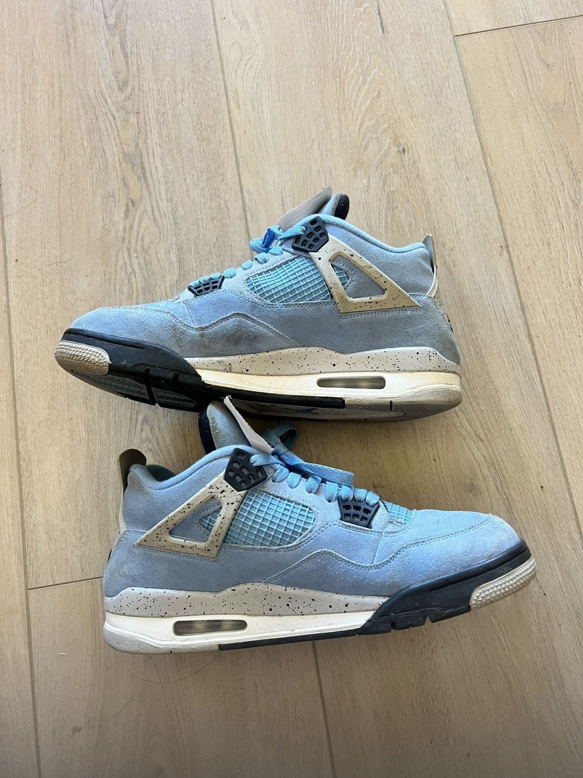 Jordan Brand × Nike Retro jordan UNC 4s Size US 11.5 / EU 44-45 - 2 Thumbnail