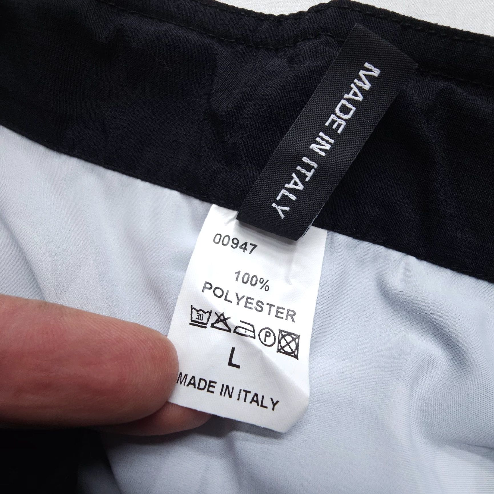 Vintage DNA Cycling Shorts Mens Large Black MTB Biking Adjustable Lightweight Pockets Polyester Italy Logo Domo 2000s Fashion? Size US 33 - 7 Thumbnail