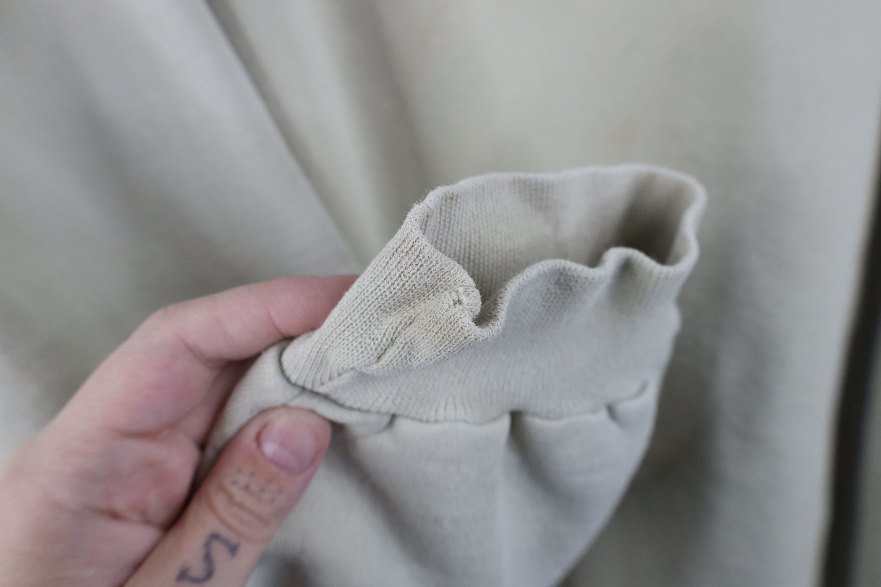 Champion Vintage 90s Champion Boxy Fit Crewneck Sweatshirt Beige Size US XL / EU 56 / 4 - 6 Thumbnail