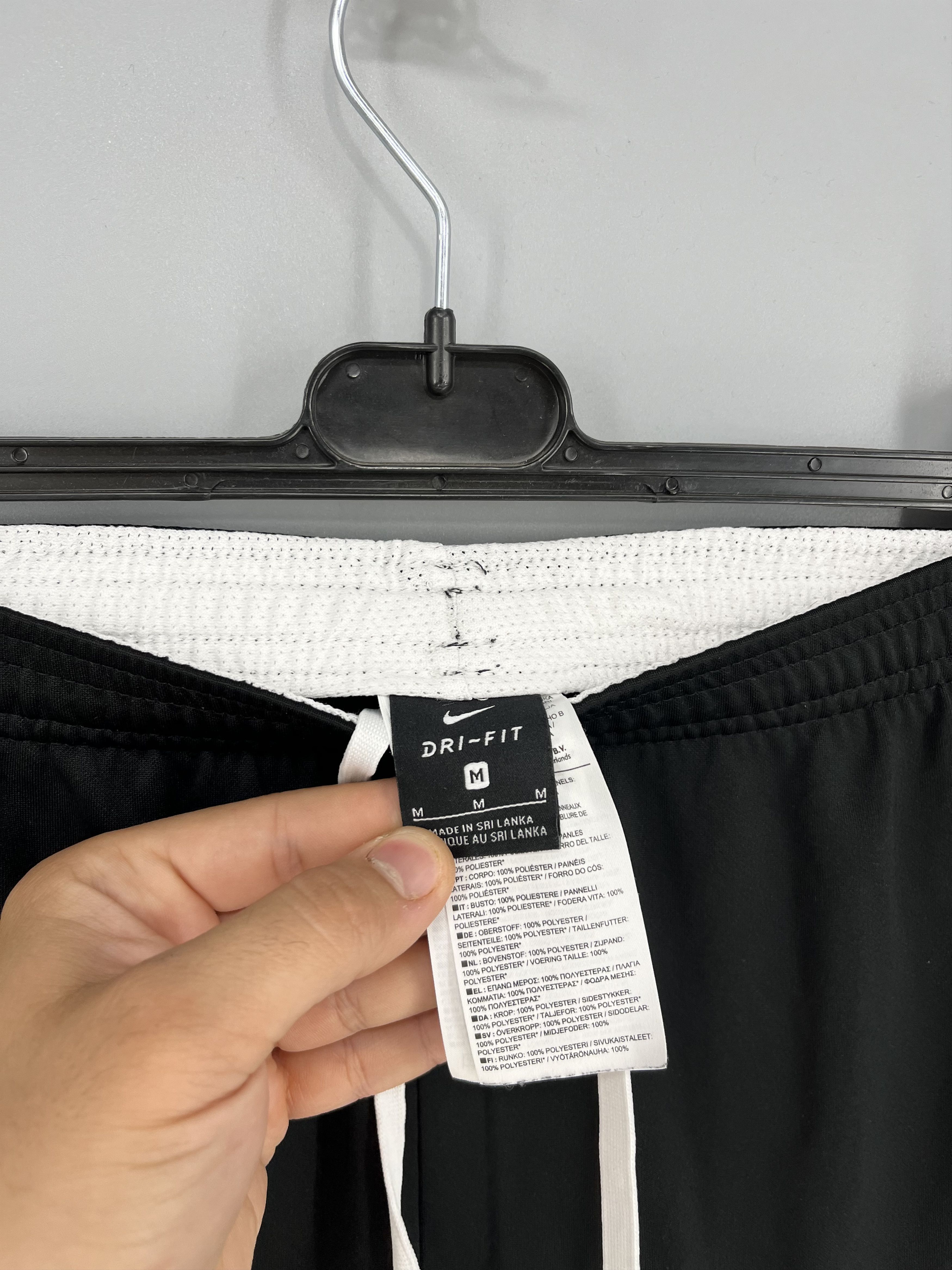 Nike Vintage Nike Swoosh Logo Shorts Travis Style Dri-Fit Size US 32 / EU 48 - 6 Thumbnail