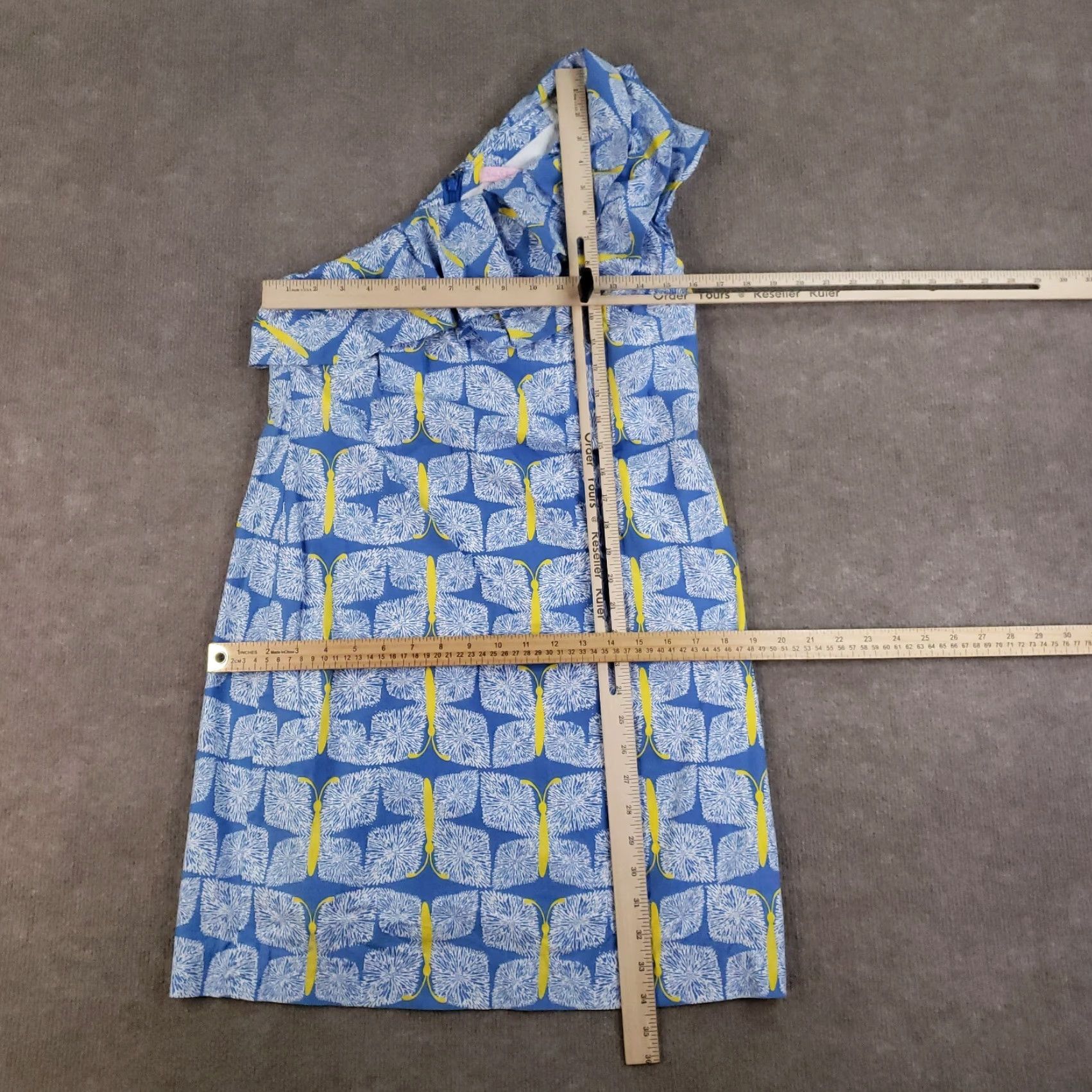 Lilly Pulitzer Lilly Pulitzer Sheath Dress Size 4 Blue One Shoulder Ruffle Geometric Casual Womens Size 27" / US 4 / IT 40 - 2 Thumbnail