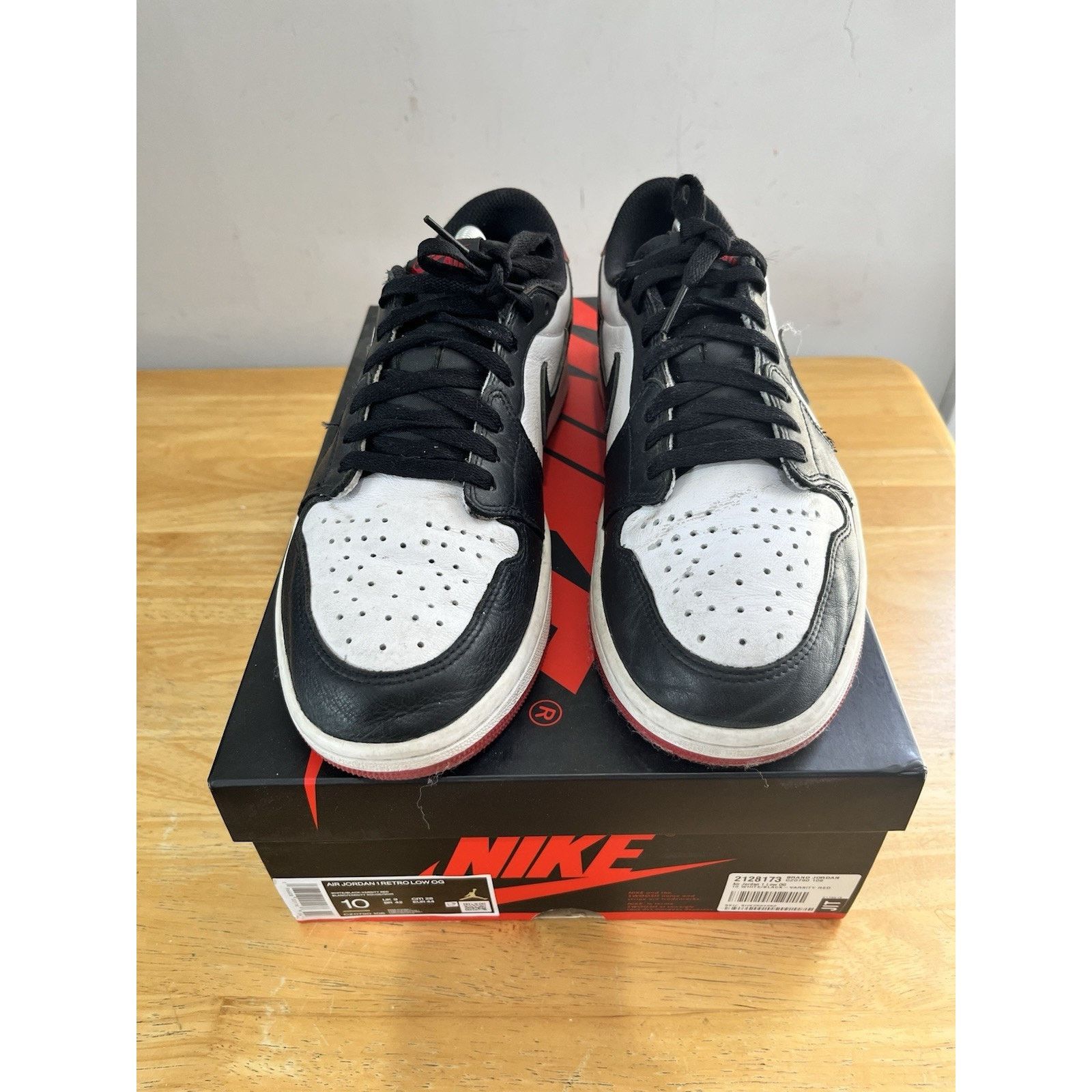 Jordan Brand Air Jordan 1 Retro OG Low Black Toe Size 10 CZ0790-106 Size US 10 / EU 43 - 3 Thumbnail