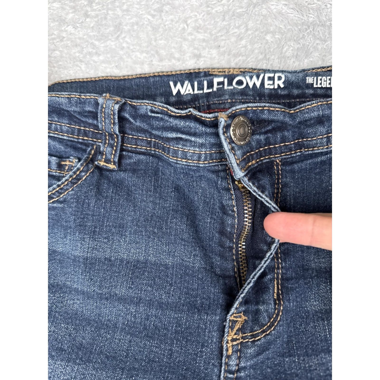 Vintage Wallflower Jeans Wallflower Regular Bootcut Jeans 15 Blue Mid Rise 30x29 Bohemian City Cowboy 5-Pocket Stretch Denim Womens Jeans Size 36" / US 14 / IT 50 - 5 Thumbnail